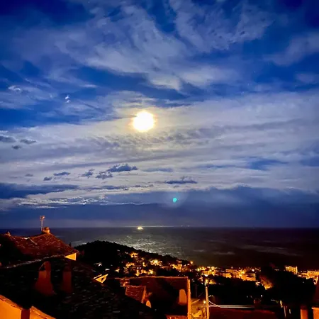 Tour Historique Vue Cap Corse 아파트 브란도