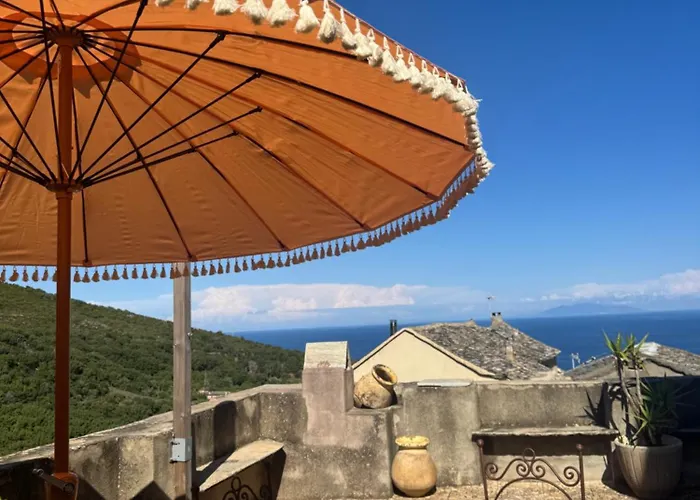 La Tour Morazzani , Heritage Floor With Sea View Cap Corse * Brando